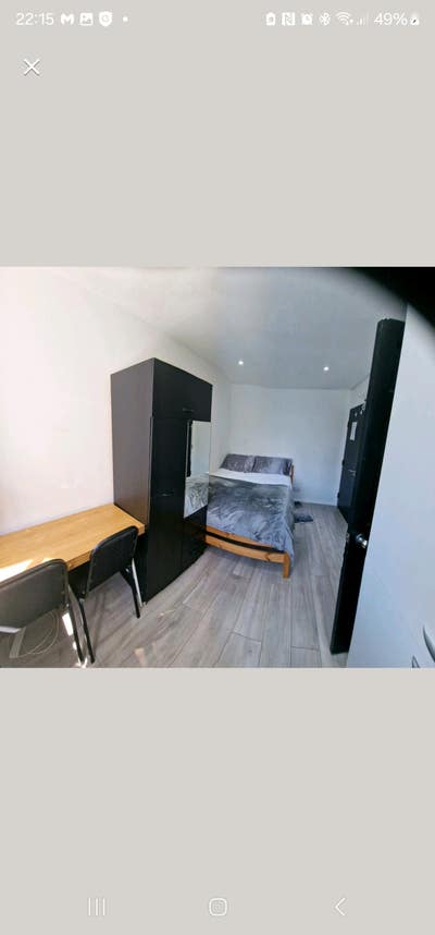 Luxury  Rooms -Modern House  Bills Included Main Photo
