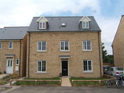 Spacious En-Suite Double Room in Girton – Bills In Main Photo
