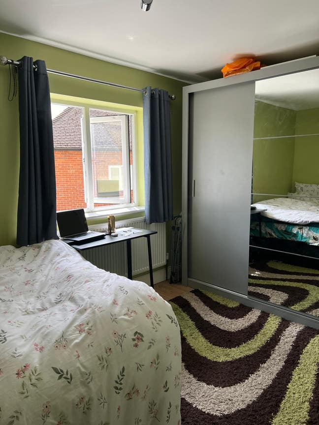 Extra Large Double Room with bills. Main Photo