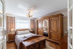 Cottage Style Cosy House with parking Main Photo