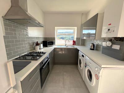 Fully furnished, ready set up, all bills included  Main Photo