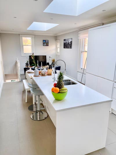 Stunning Double Room in a High-Standard Flat Main Photo