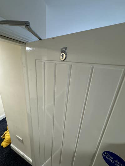 High Quality En-Sute Studio Rooms Available Main Photo