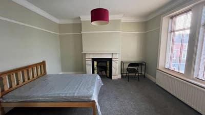 (Inc Bill) Clean, quiet room in Jesmond cute house Main Photo