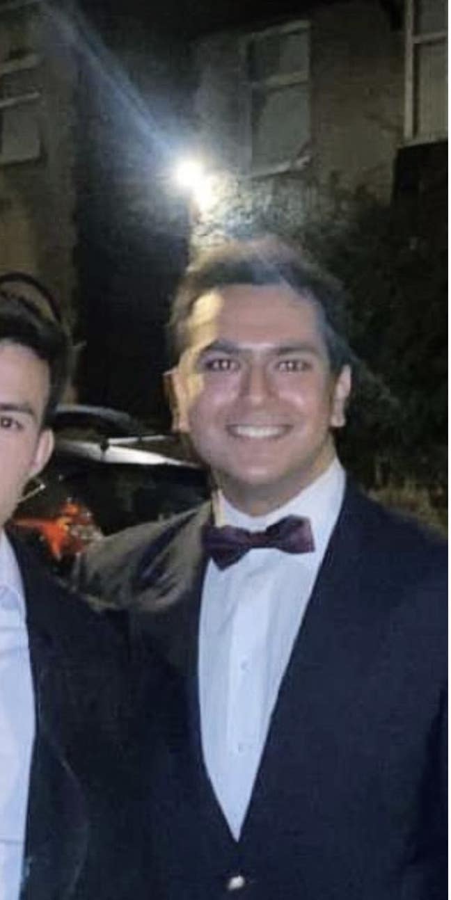 Fresh Lawyer Seeking Double Bed Main Photo