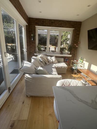 Peaceful double modern en-suite bedroom available Main Photo