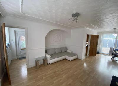 1 Double Room to rent Main Photo