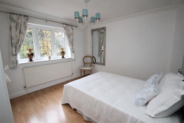 2 double rooms.  Whiteley Main Photo