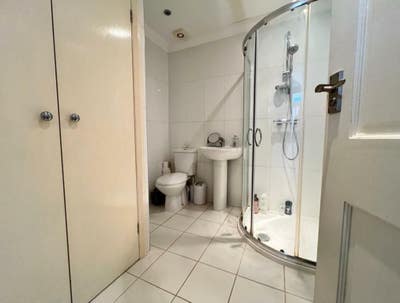 Rent an double Room Near Seven Kings Station Main Photo