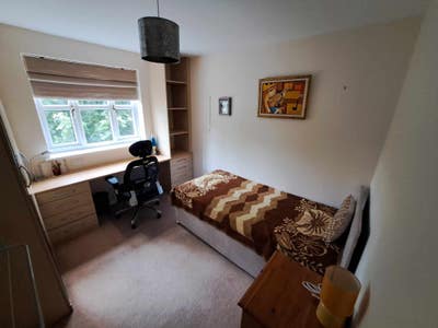 Single Room with Own Private Bathroom & Bills Incl Main Photo