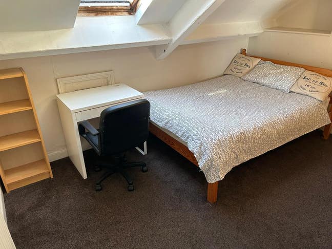 Loft Room for One Person Main Photo