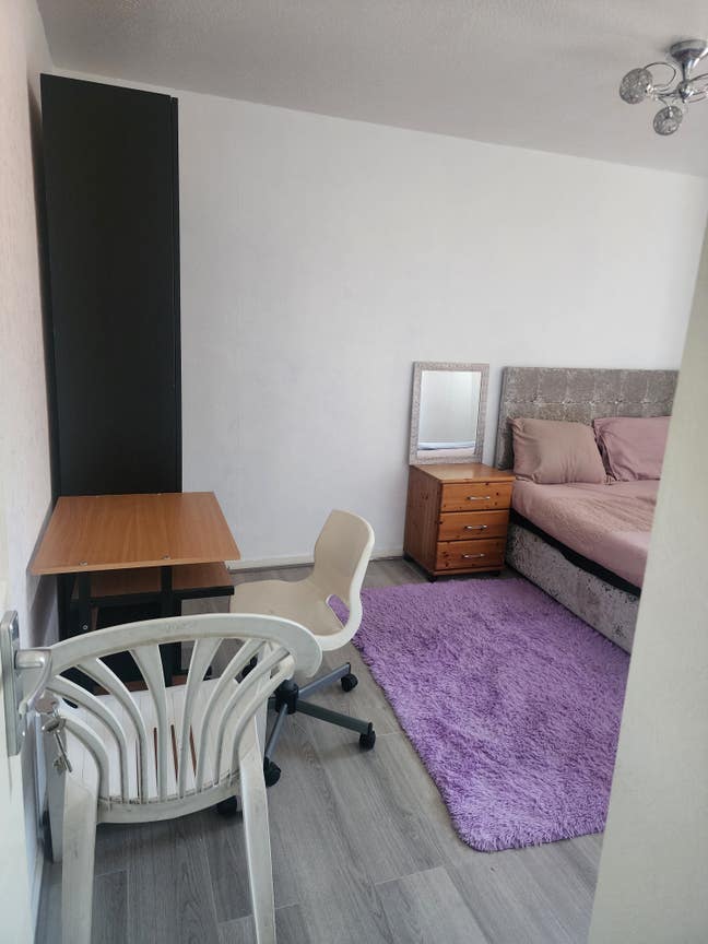  Fully  Furnished Bigger Double  Room Main Photo