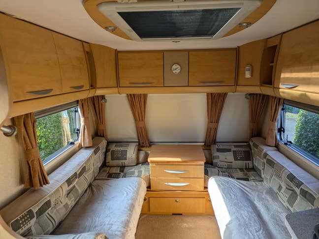 One double bed caravan for rent Main Photo