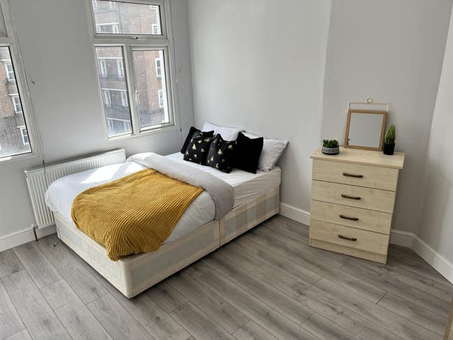 Mod E9 Luxury Large Room Shared Flat -  2Mins Hosp Main Photo
