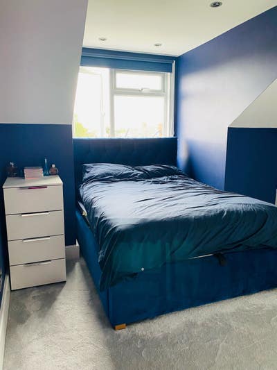  Females preferred / newly  refurbished  double  room
 Main Photo