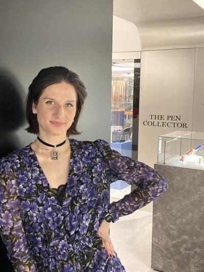 Professional Female Looking For Flat/House Main Photo