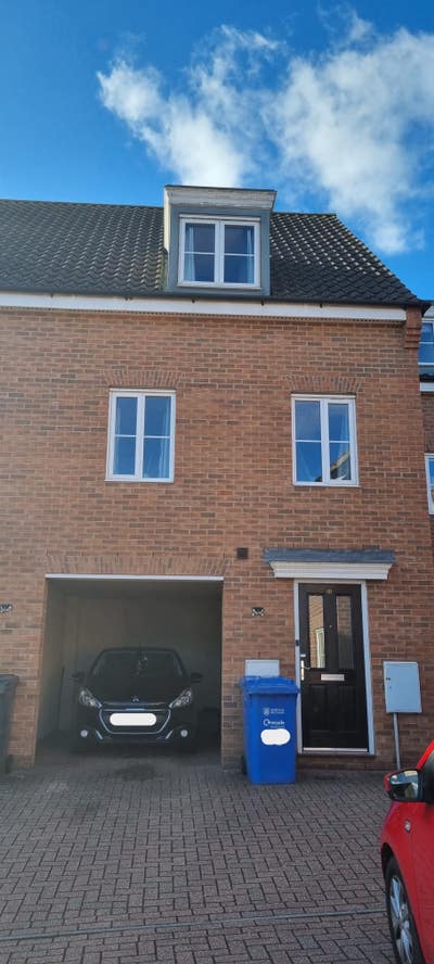 Fully Furnished Spacious Double Room – Bills Incl. Main Photo