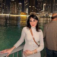 I am a professional female aged 26. I am look... Main Photo