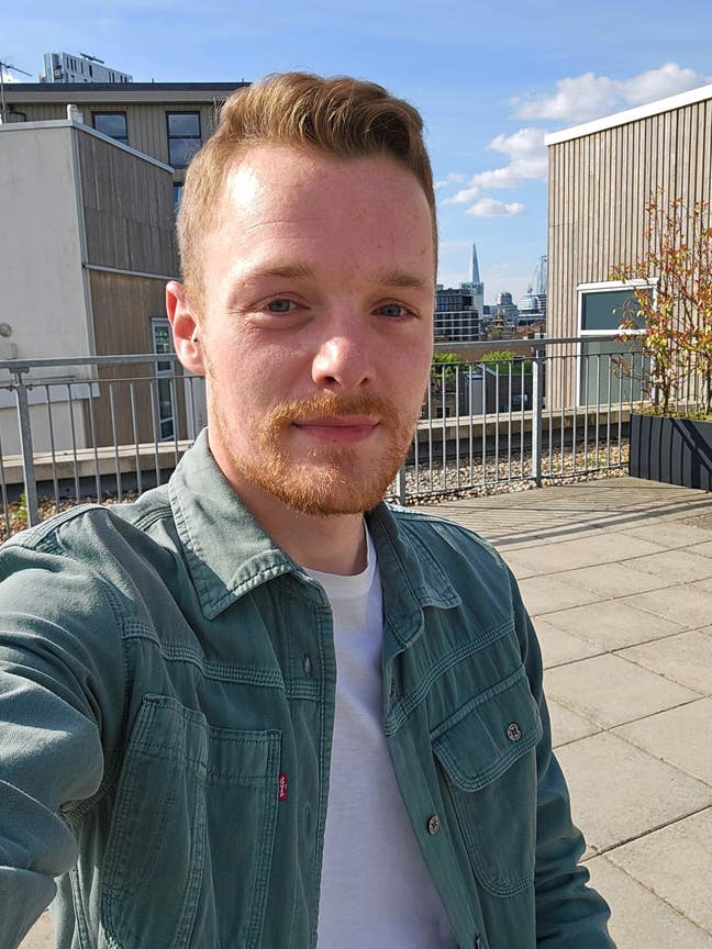 Professional Male seeks a double room Main Photo