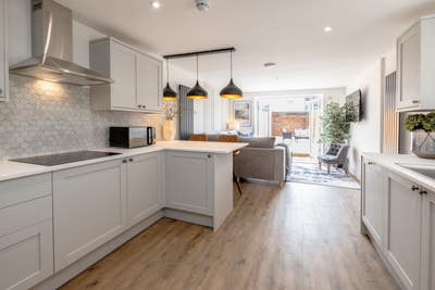 Stunning House*Wadham Road*En-Suite*All Bills Inc Main Photo