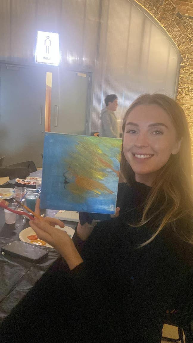 Professional open to buddy up type situations Main Photo