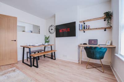 2 Bed Flat Reading-Short/Long Term Lets Available Main Photo