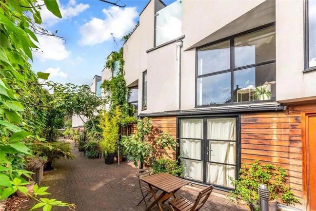 Top of Lovely House / Roof Garden / NEW bathroom Main Photo