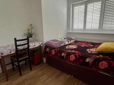 Cosy and Spacious Room Main Photo