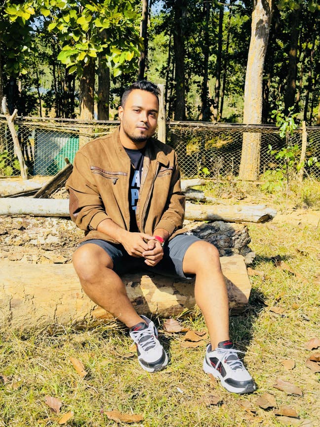 Professional Male seeks a single or double room Main Photo