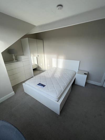 Double room in a home  Main Photo