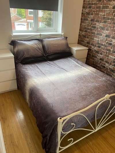 En-suite  upstairs bedroom on its own corridor  Main Photo