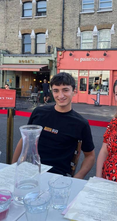 24 year old professional looking in East London Main Photo