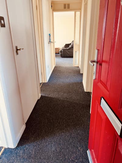 Spacious 3 Double  Bed room to rent  Main Photo