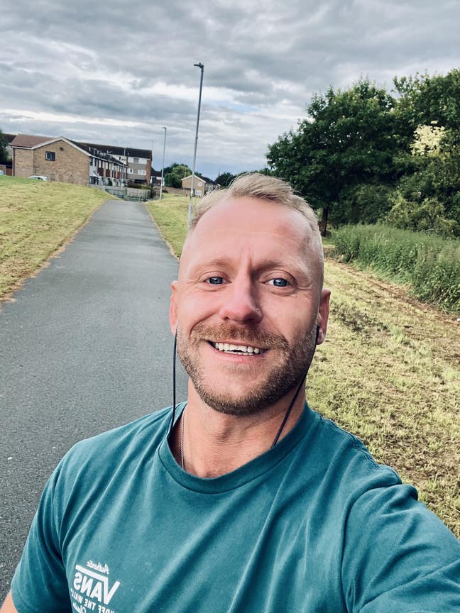 I am a professional male aged 37. I am lookin... Main Photo