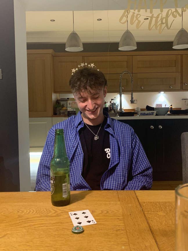 Looking for a friendly sociable house share i... Main Photo