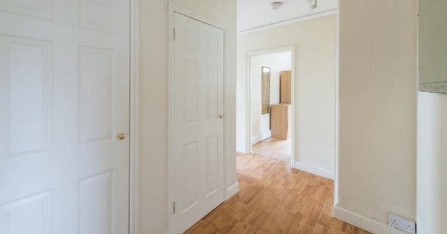 2 Large bedrooms - close to Royal Infirmary & KB Main Photo