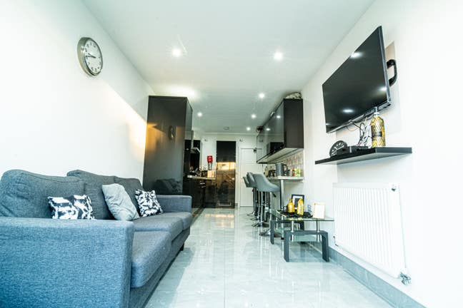 💼 Premium Living | En-Suite Rooms in Swindon 💼 Main Photo