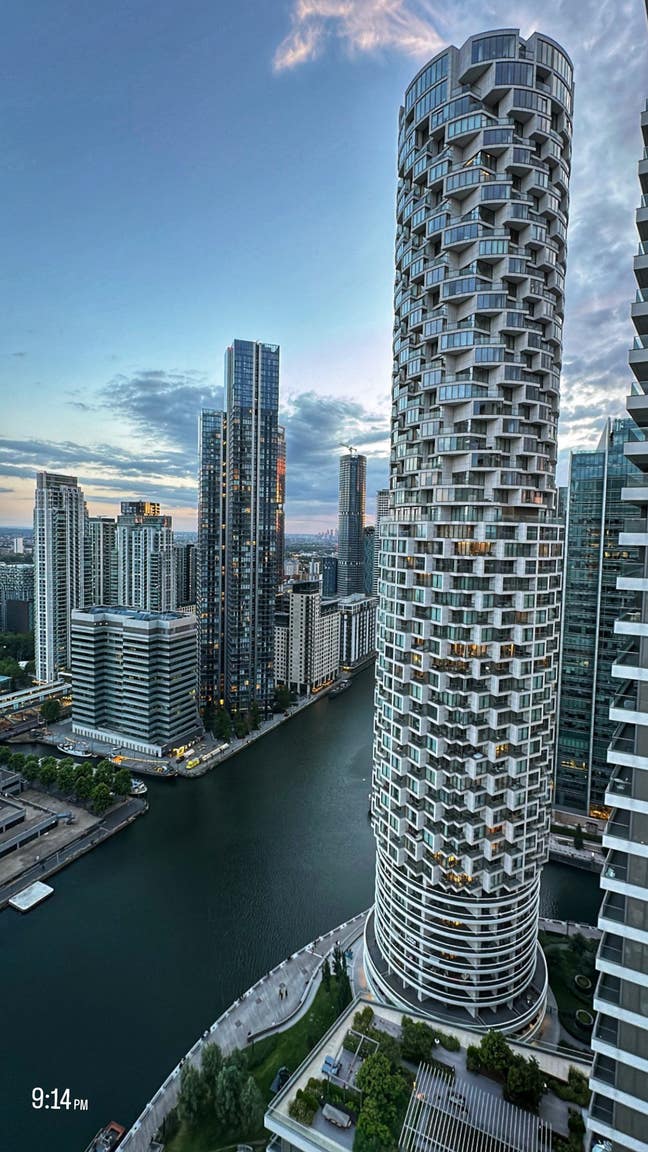 Looking for a rental in Canary Wharf Main Photo