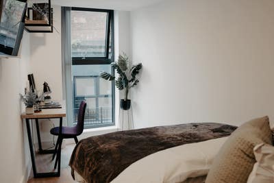 New En-Suite Room | 4-Bed Flat | Birmingham Main Photo