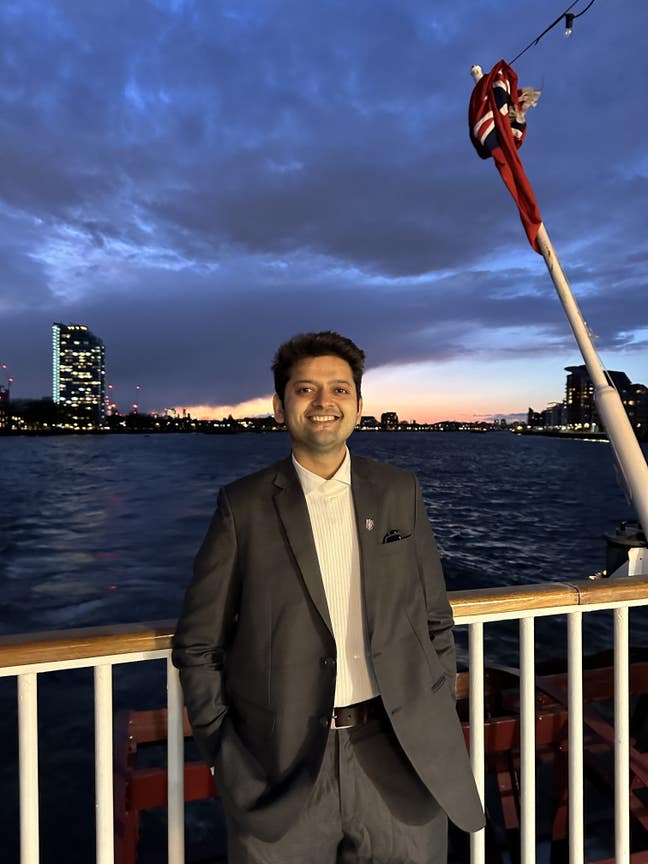 LARGE DOUBLE ROOM WANTED Main Photo