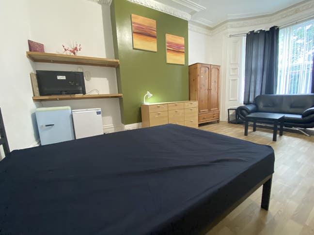 Accommodation available for rent Main Photo