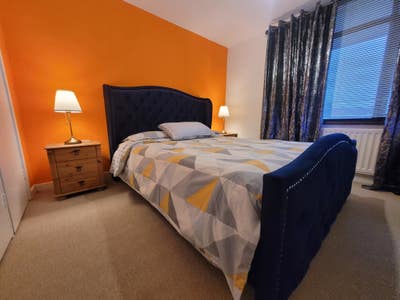 Double room / bed for rent long term. Main Photo