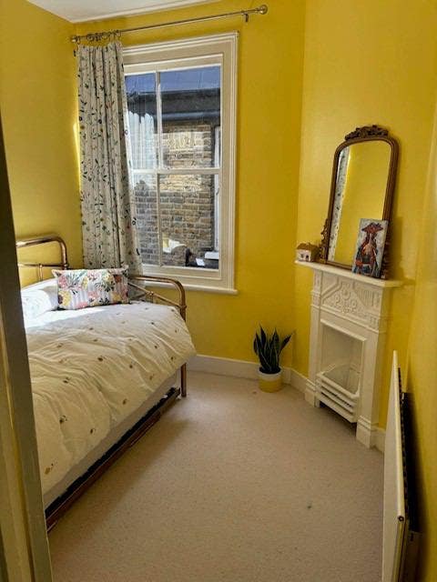 Single Room in Wandsworth Flat (2 bed) Main Photo
