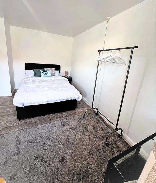 Large King sized room in house share Main Photo
