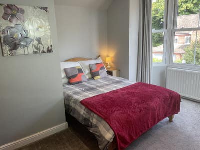Large Double Room with En-Suite  Main Photo