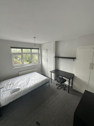 5 Bedroom En Suite House (students & work pref)  Main Photo