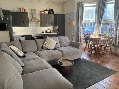 Double Room Available in 2 Bed Flat  Main Photo