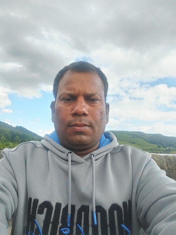 42 year old Male seeks a single or double room Main Photo