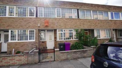  Room in Stepney, close to multiple stations Main Photo
