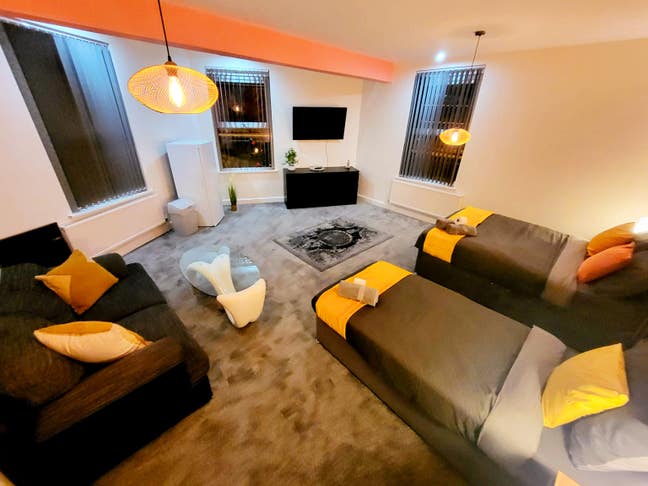 🛏️ Top-Quality Rooms in Oldham, Quick Move-In 🚀 Main Photo